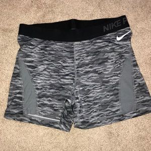 Nike Pro
